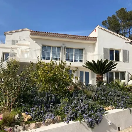 Du Belvedere - La Mer Guest house