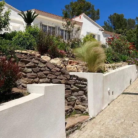 Du Belvedere - La Mer Guest house *